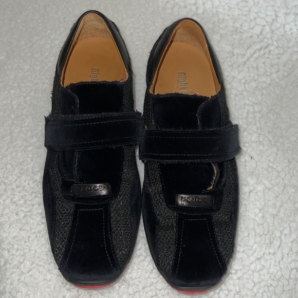 FEMME RIGHT BANK SHOE CO SNEAKERS - Picture 5 of 8